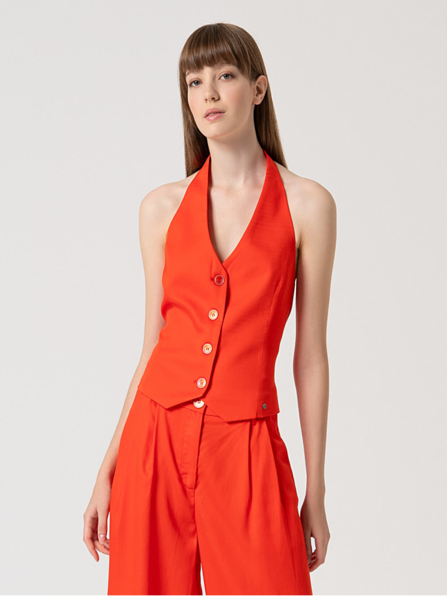 surkana-weste-neckholder-no129-concept-store-duesseldorf