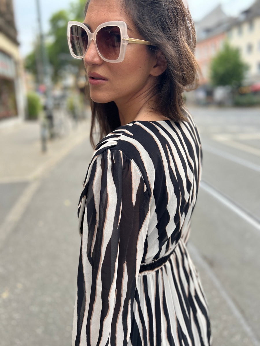 Kleid MIKA No 129 concept store in Düsseldorf