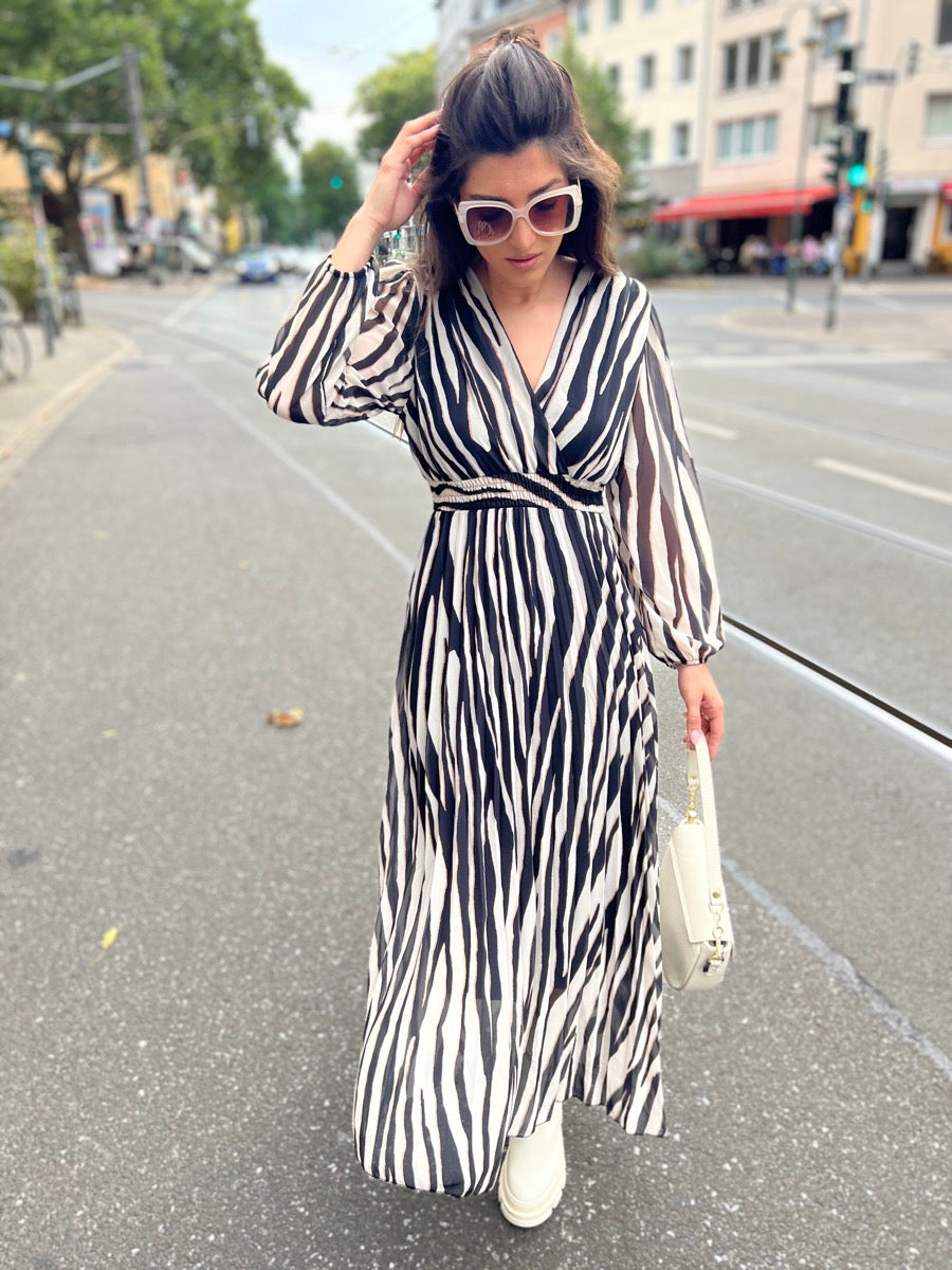 Kleid MIKA No 129 concept store in Düsseldorf