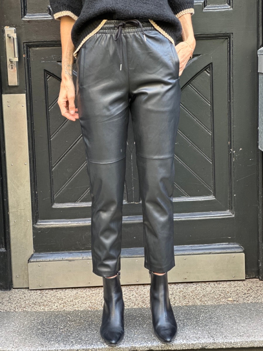 Hose Becky by No129 concept store Düsseldorf