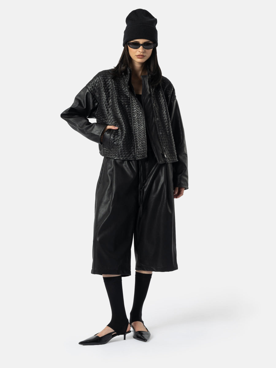 elias-rumelis-hose-lixi-vegan-leather-no129-concept-store-duesseldorf