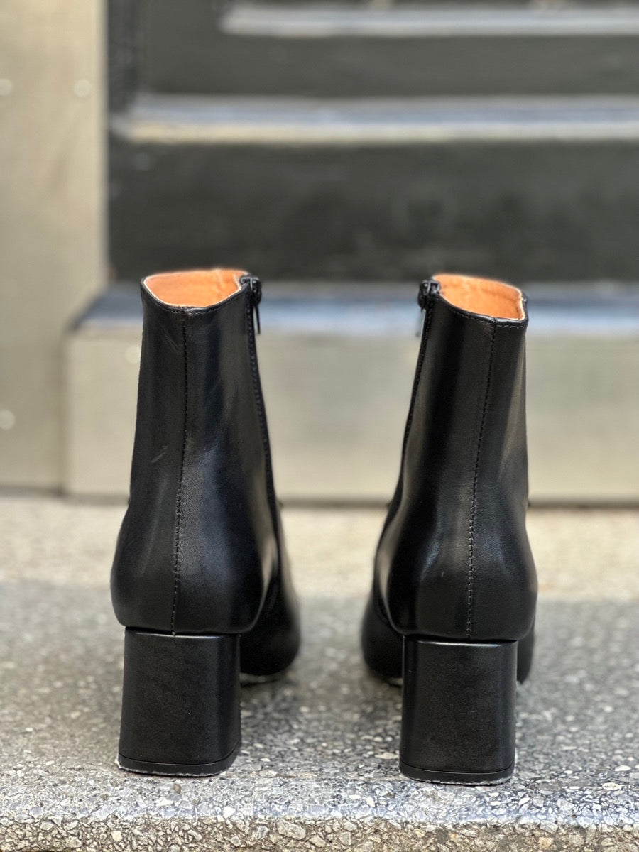 Boots Luganono by DWRS