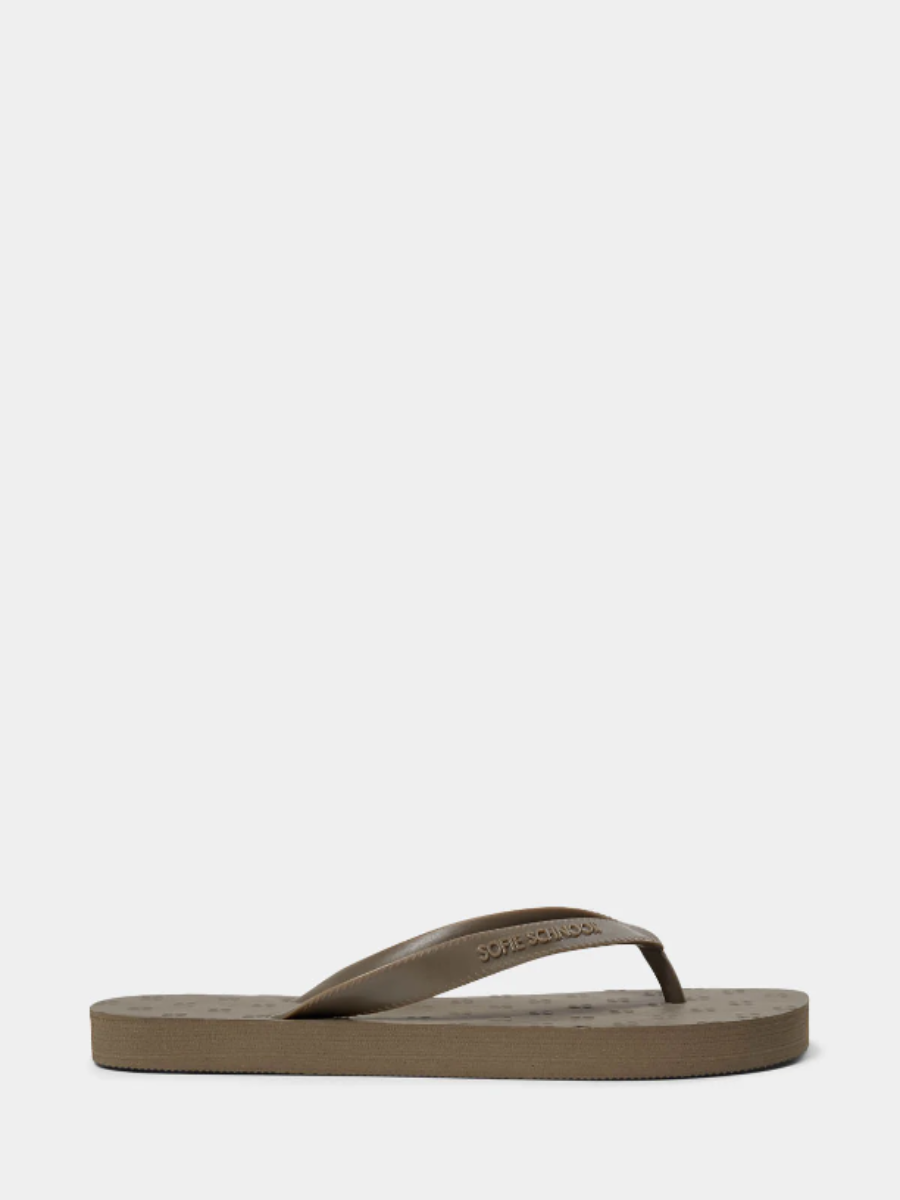 sofie-schnoor-flip-flops-no129-concept-store-duesseldorf