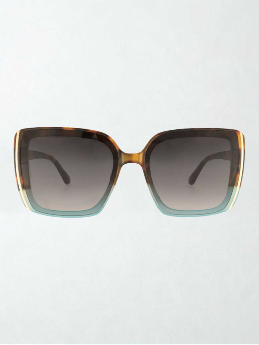 brille-vivienneno-by-charly-therapyno-129-concepet-store-duesseldorf