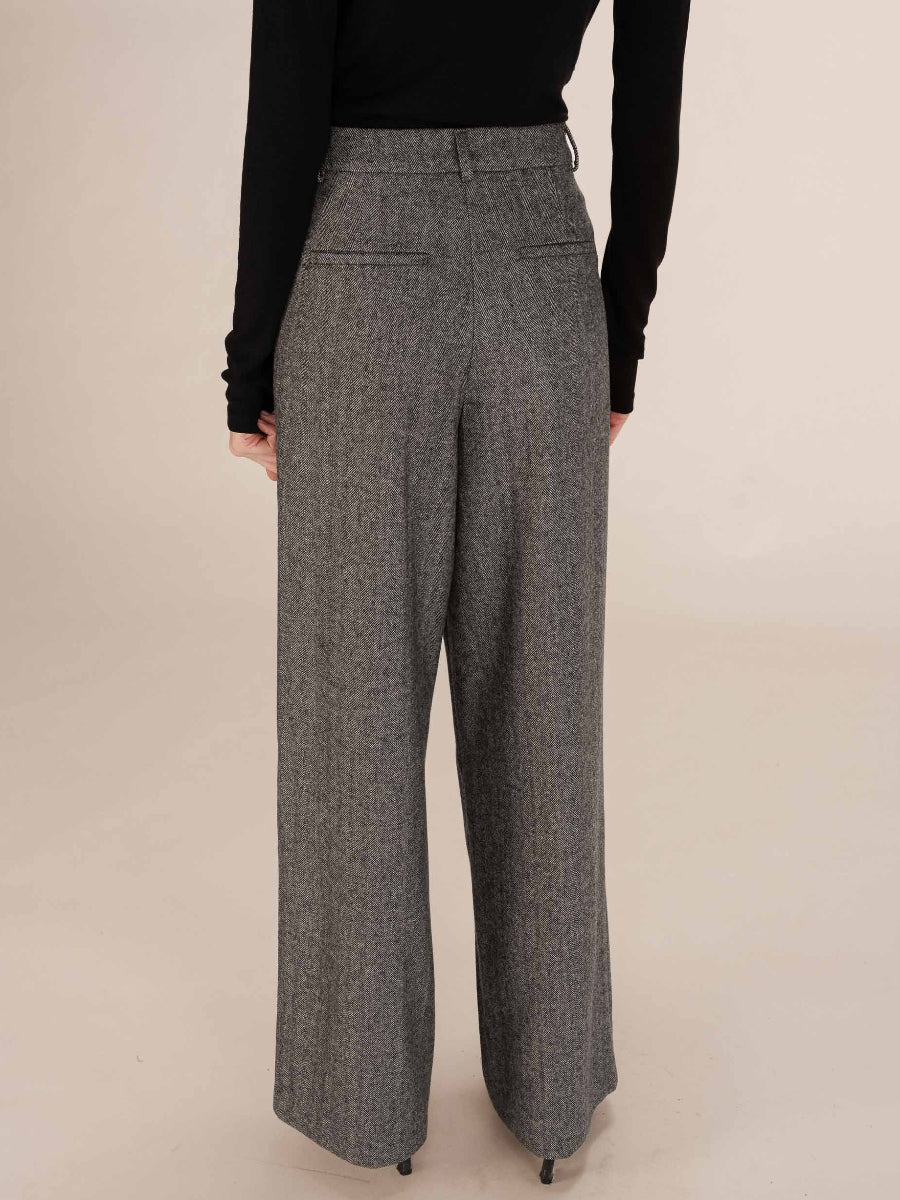 grace-mila-hose-times-no129-concept-store-duesseldorf