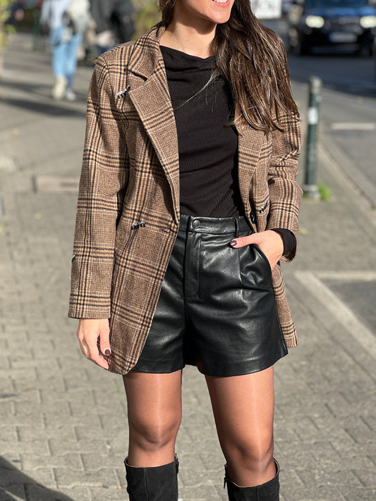grace-mila-shorts-travis-no129-concept-store-duesseldorf
