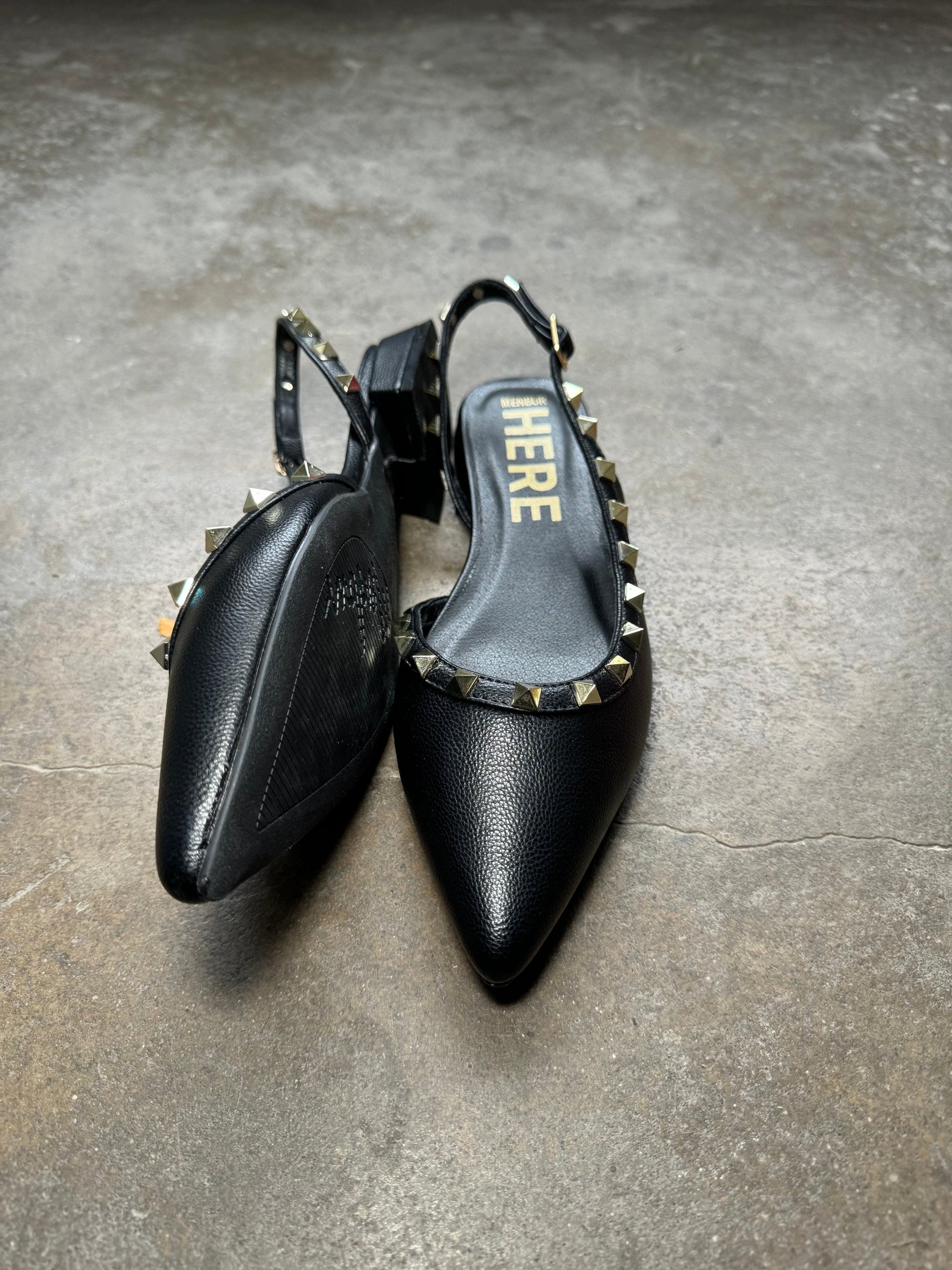 ballerina-flat-stud-by-n-129-concept-store-duesseldorf