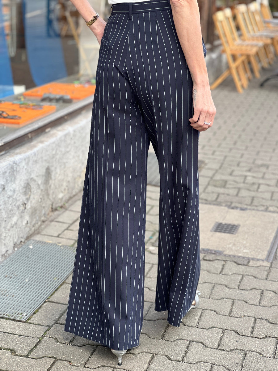 fracomina-hose-nadelstreifen-super-flare-no129-concept-store-duesseldorf