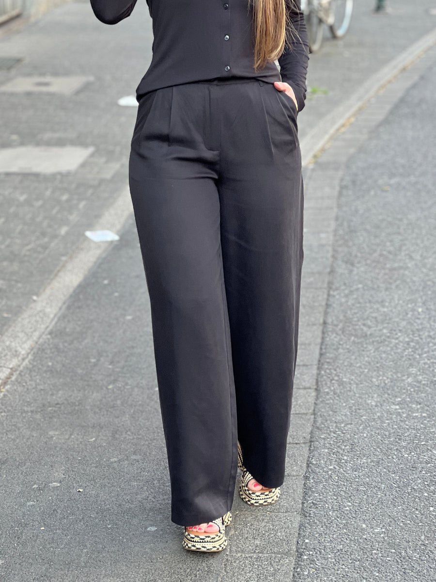 surkana-hose-bundfalte-no129-concept-store-duesseldorf
