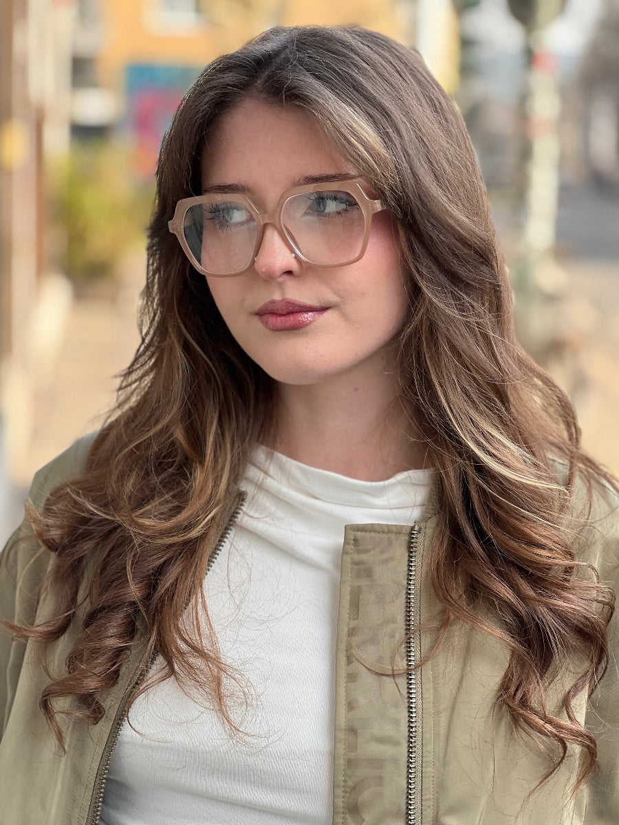 charly-therapy-lesebrille-simone-no129-concept-store-duesseldorf
