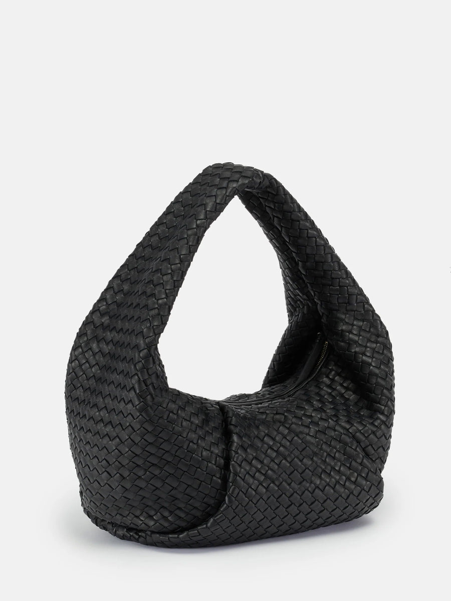 les-visionnaires-x-michi-von-want-tasche-jolene-no129-concept-store-duesseldorf