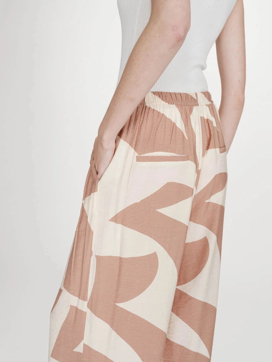 grace-mila-hose-veni-no129-concept-store-duesseldorf
