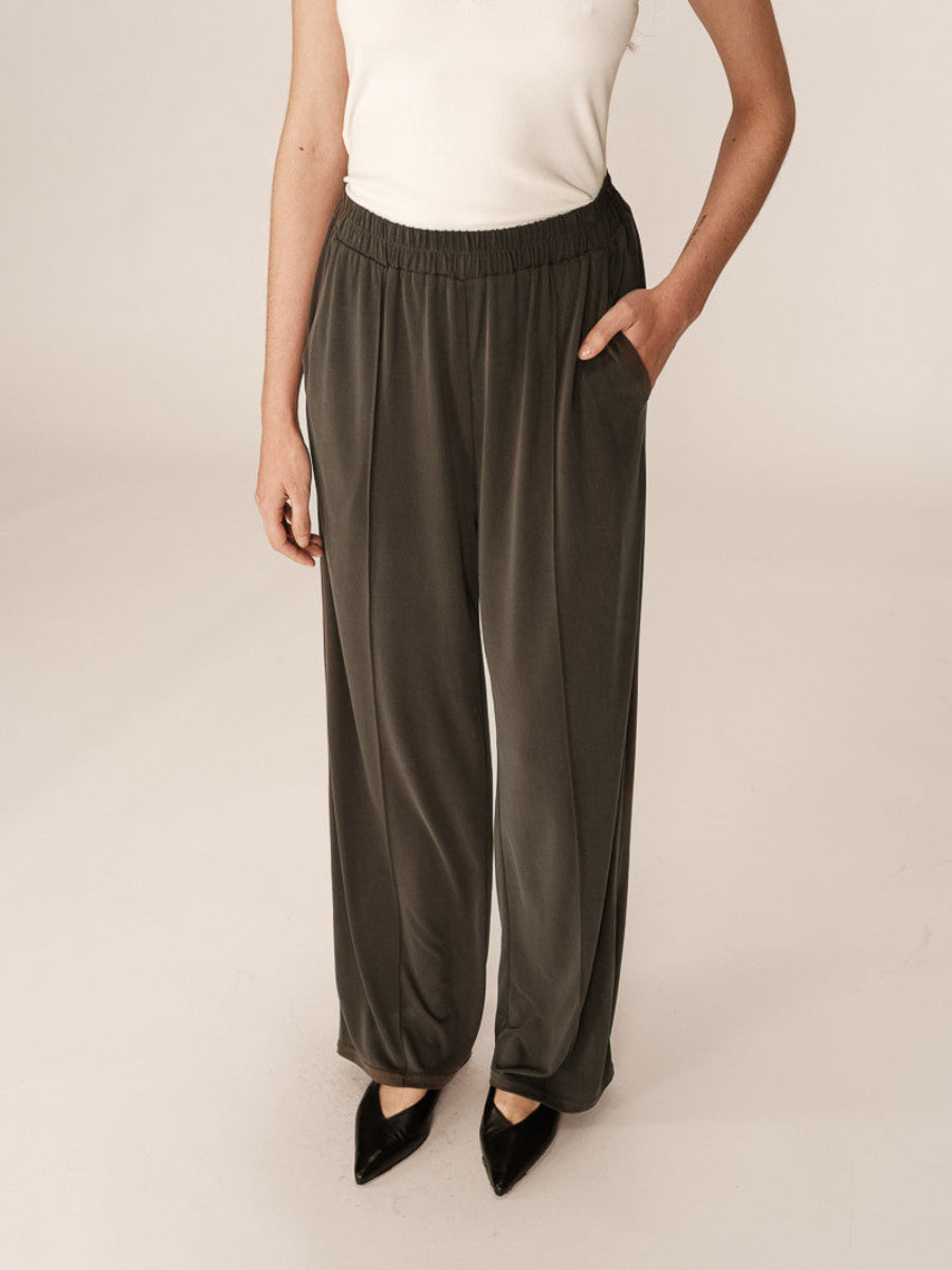 grace-mila-hose-pax-no129-concept-store-duesseldorf