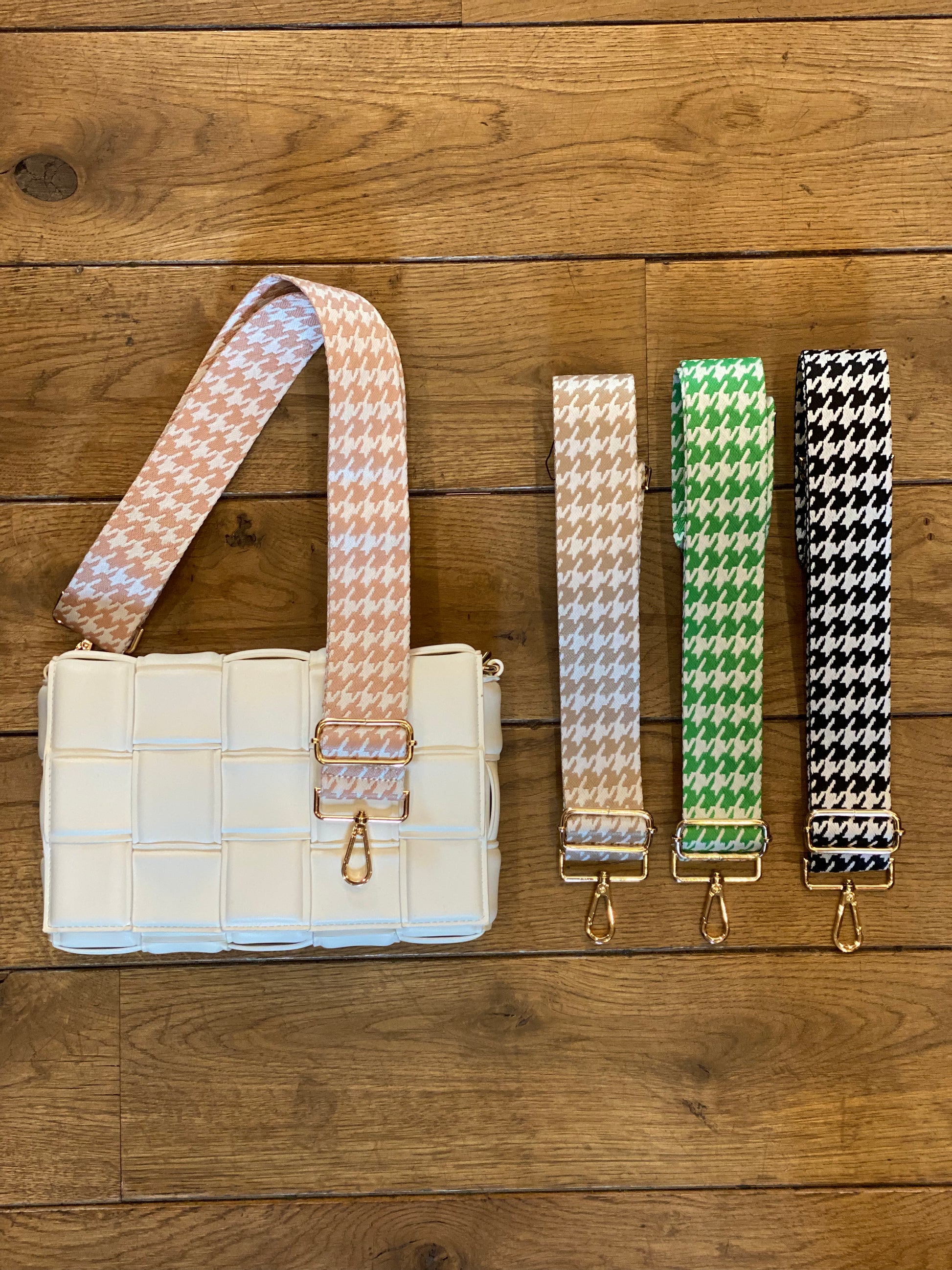 Schultergurt CHECK. No 129 concept store Duesseldorf