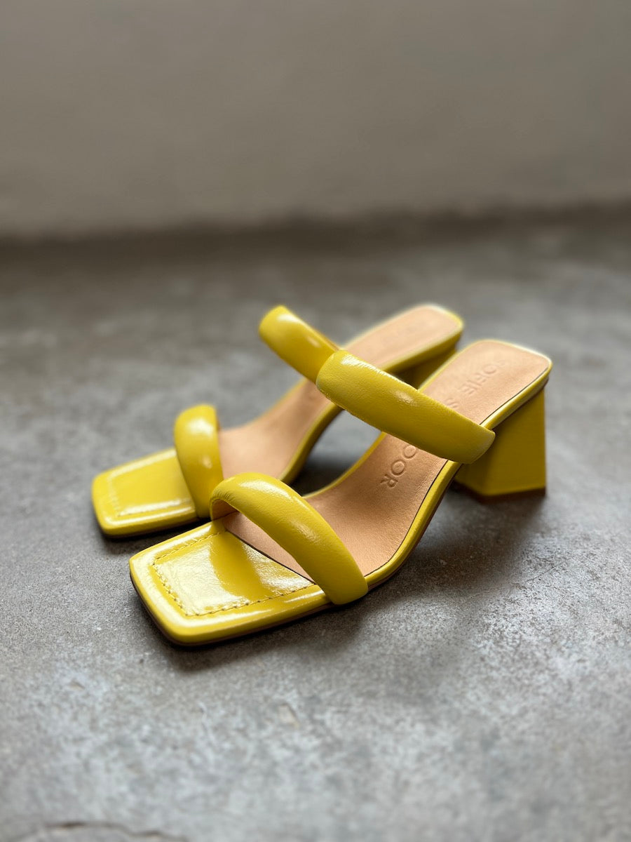Sandale AMARELO no129 concept store Düsseldorf