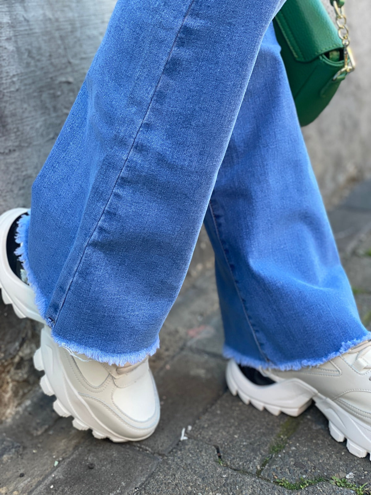 Jeans RUSSEL destroyed No 129 concept store im Düsseldorf